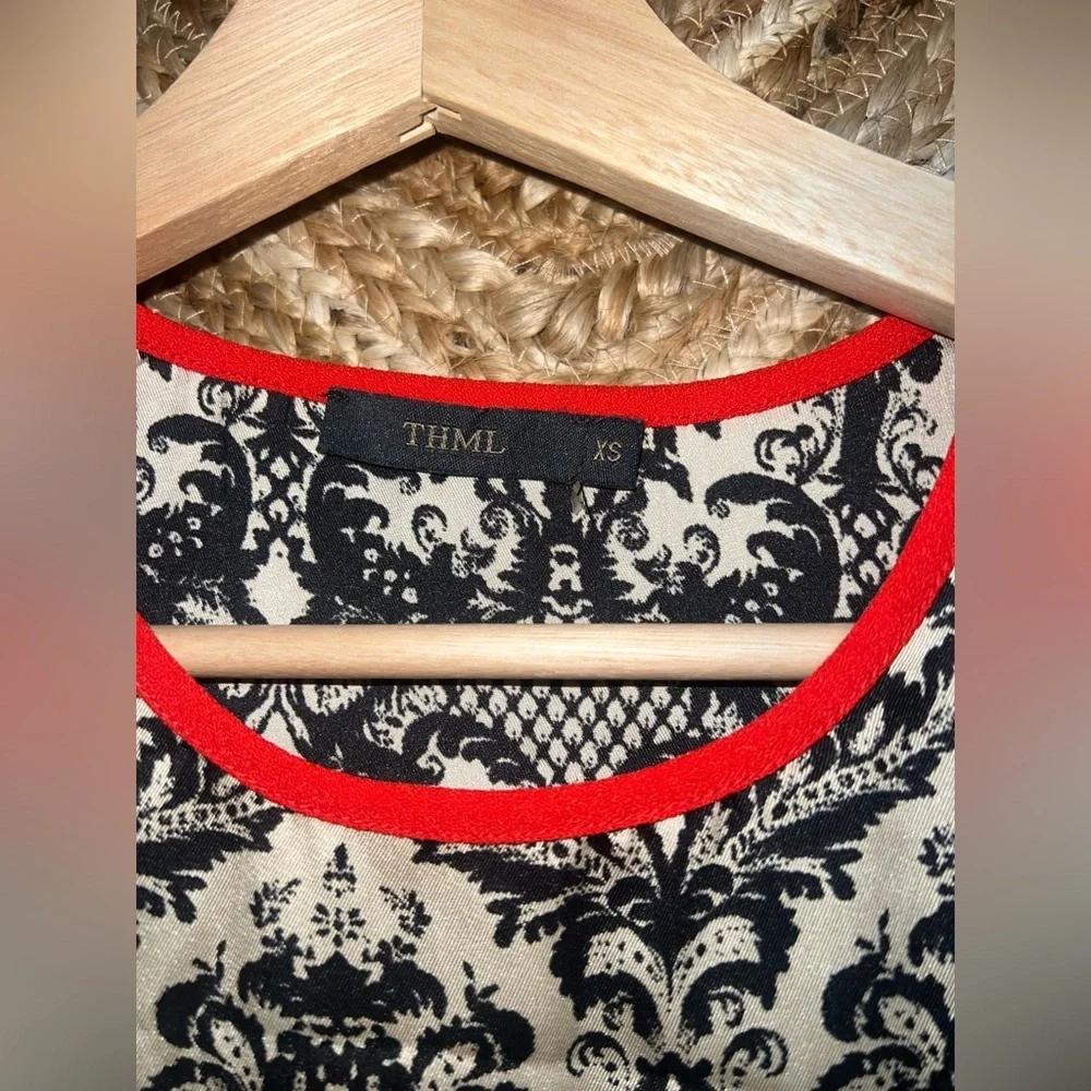 THML Women's Sleeveless Patterned Shift Dress,Red,Size XS,Great Condition - Picture 3 of 10